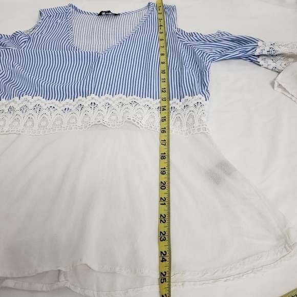 UNIQUE Spectrum Cold Should Bell Sleeve Top M VGUC - Picture 8 of 13